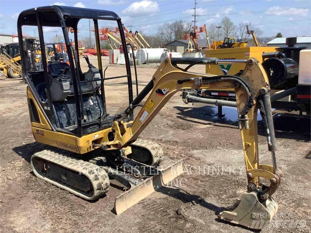 CAT 301.4C حفارات زحافة