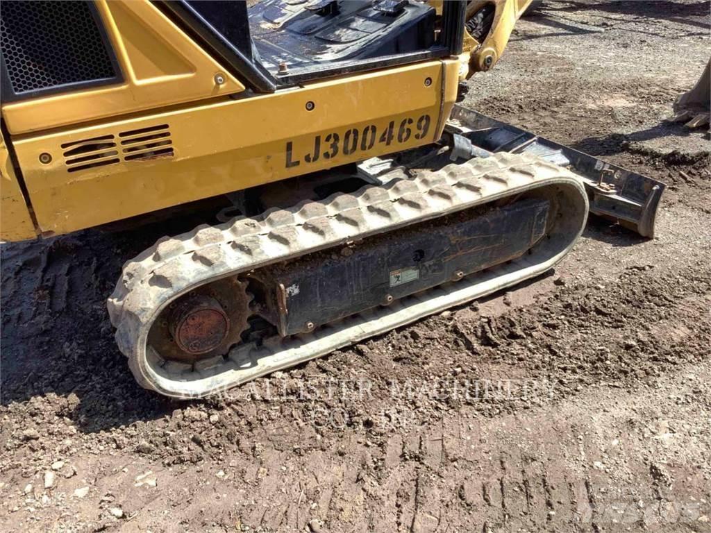 CAT 301.4C حفارات زحافة