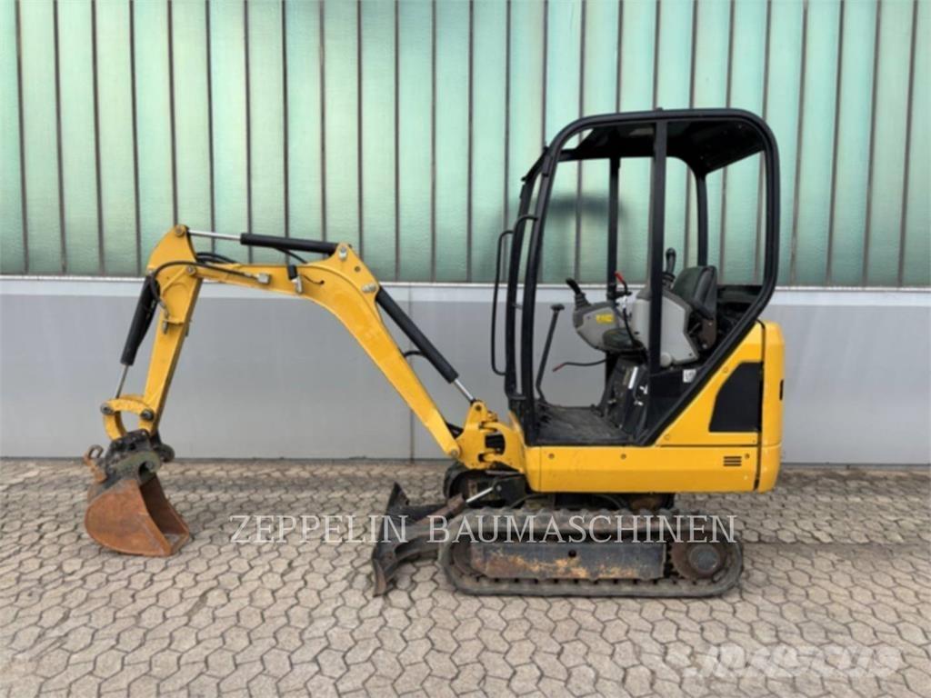 CAT 301.4C حفارات زحافة