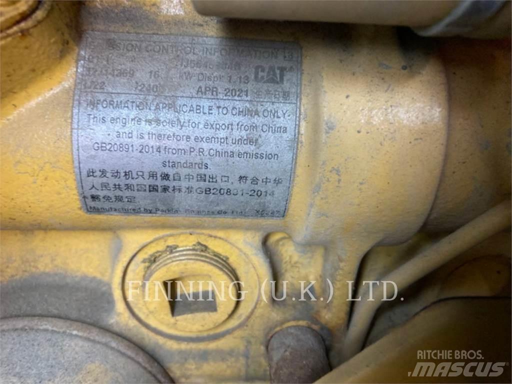 CAT 301.5 حفارات زحافة
