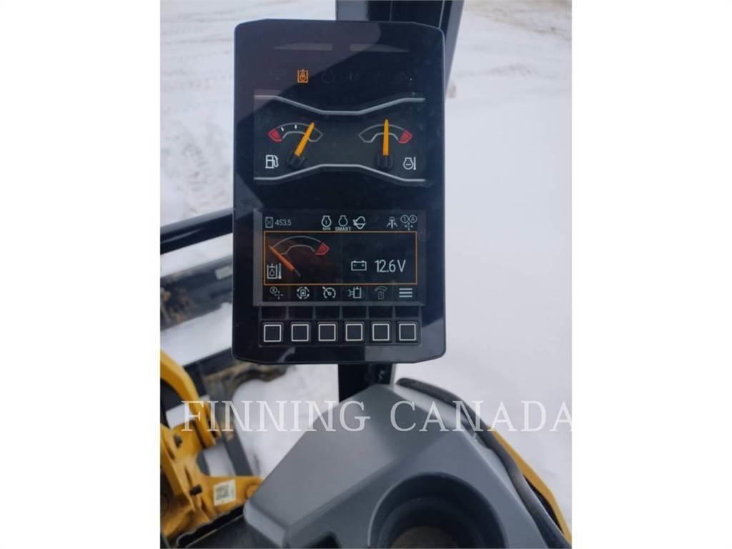 CAT 301.5-05 حفارات زحافة