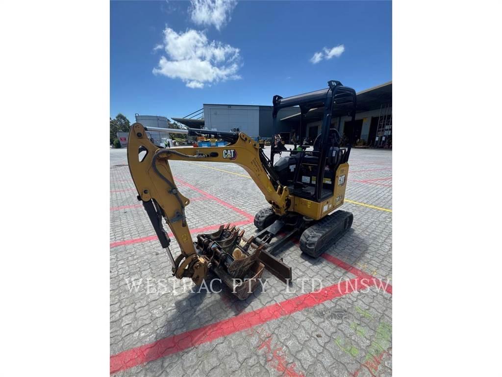 CAT 301.5-05 حفارات زحافة