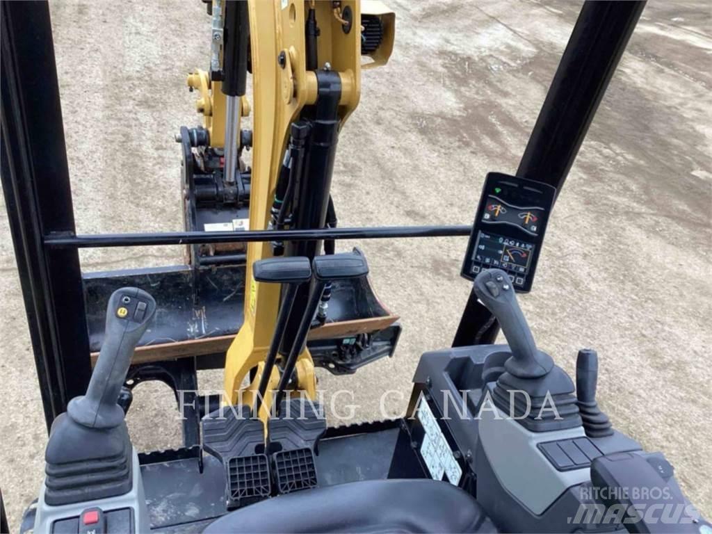 CAT 301.5-05 حفارات زحافة