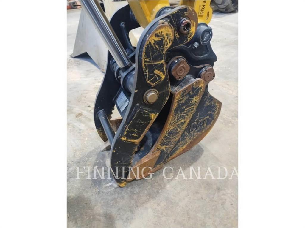 CAT 301.5-05 حفارات زحافة