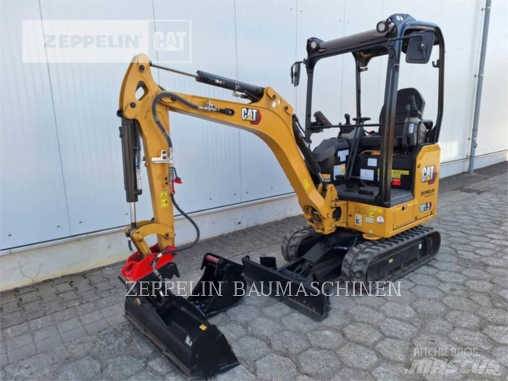 CAT 301.5-05A حفارات زحافة