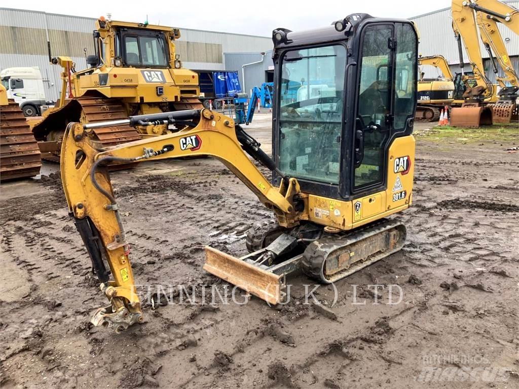 CAT 301.6 حفارات زحافة
