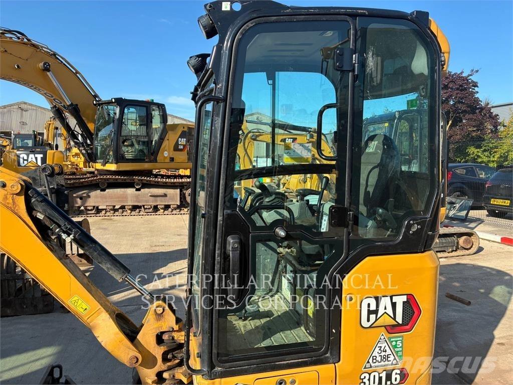 CAT 301.6 حفارات زحافة