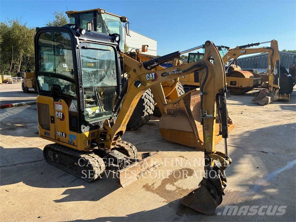 CAT 301.6-05 حفارات زحافة