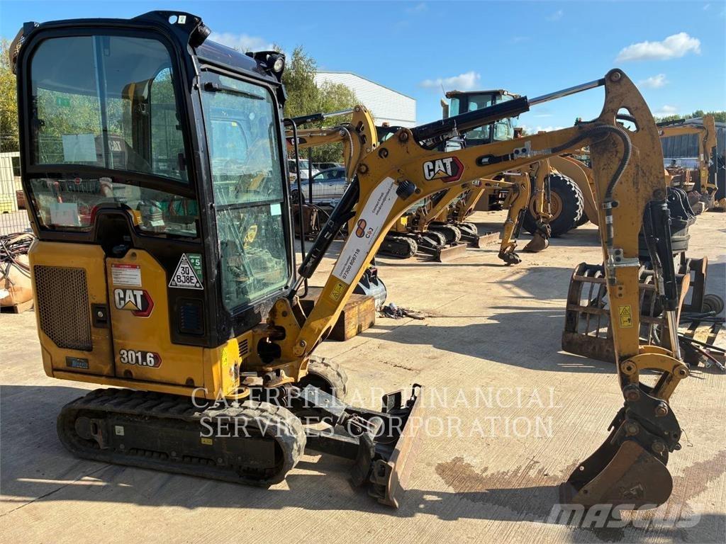 CAT 301.6-05 حفارات زحافة