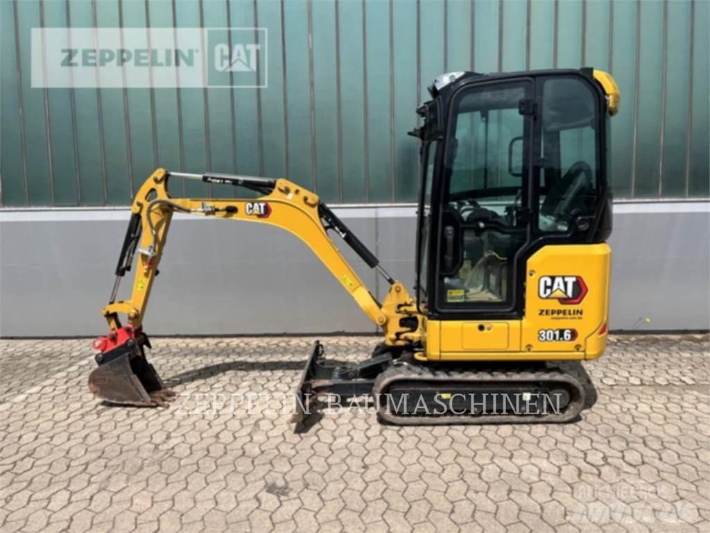 CAT 301.6-05A حفارات زحافة