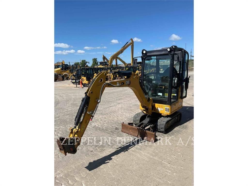CAT 301.605 حفارات زحافة
