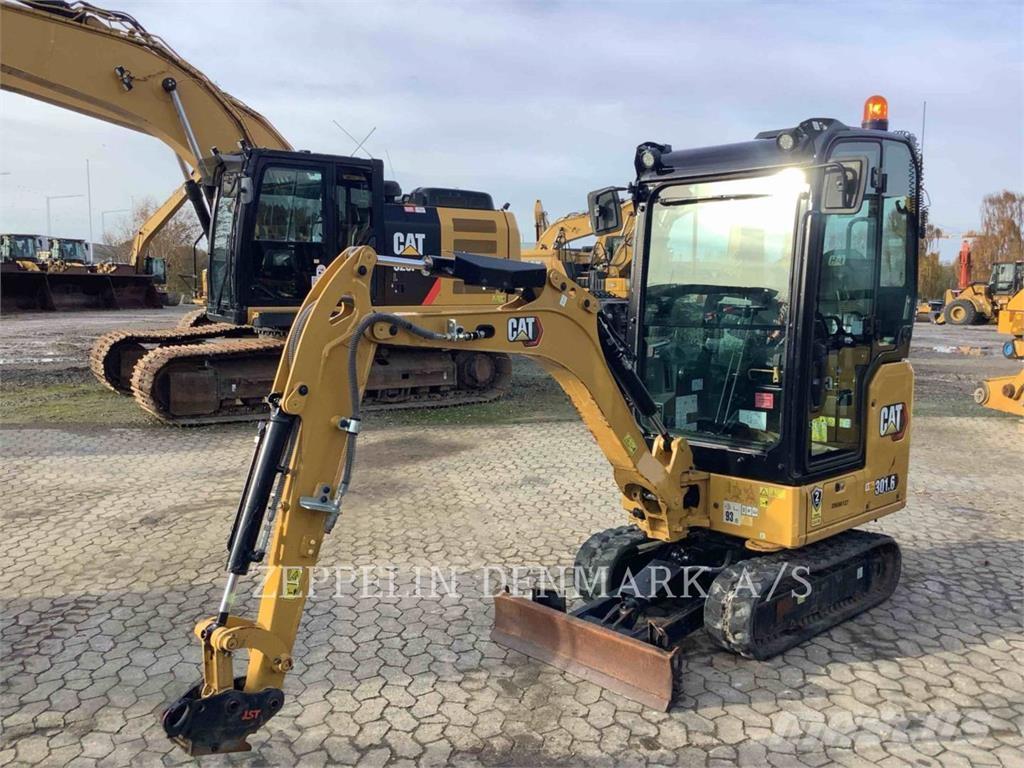 CAT 301.605 حفارات زحافة