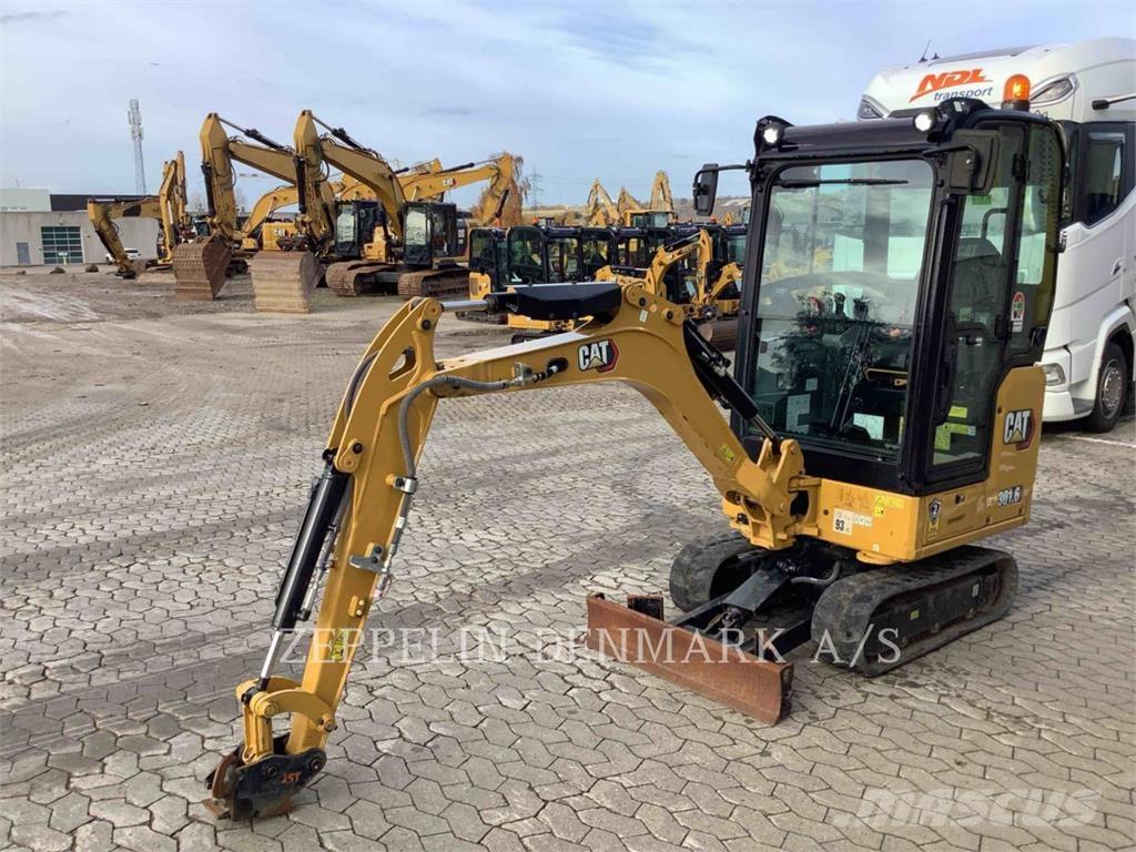 CAT 301.605 حفارات زحافة