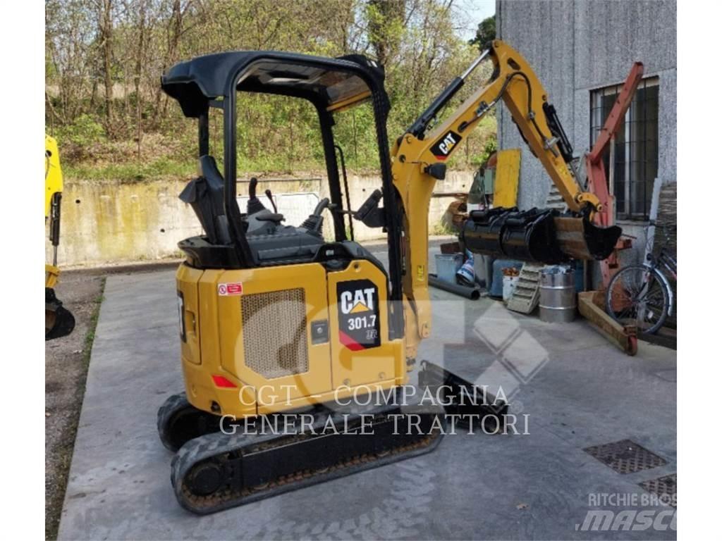 CAT 301.7 حفارات زحافة