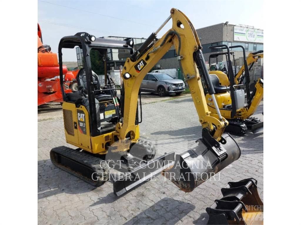 CAT 301.7 حفارات زحافة