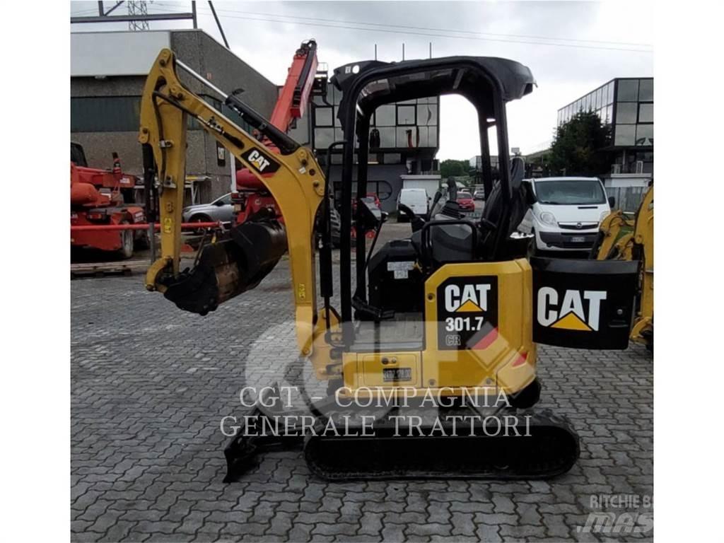CAT 301.7 حفارات زحافة