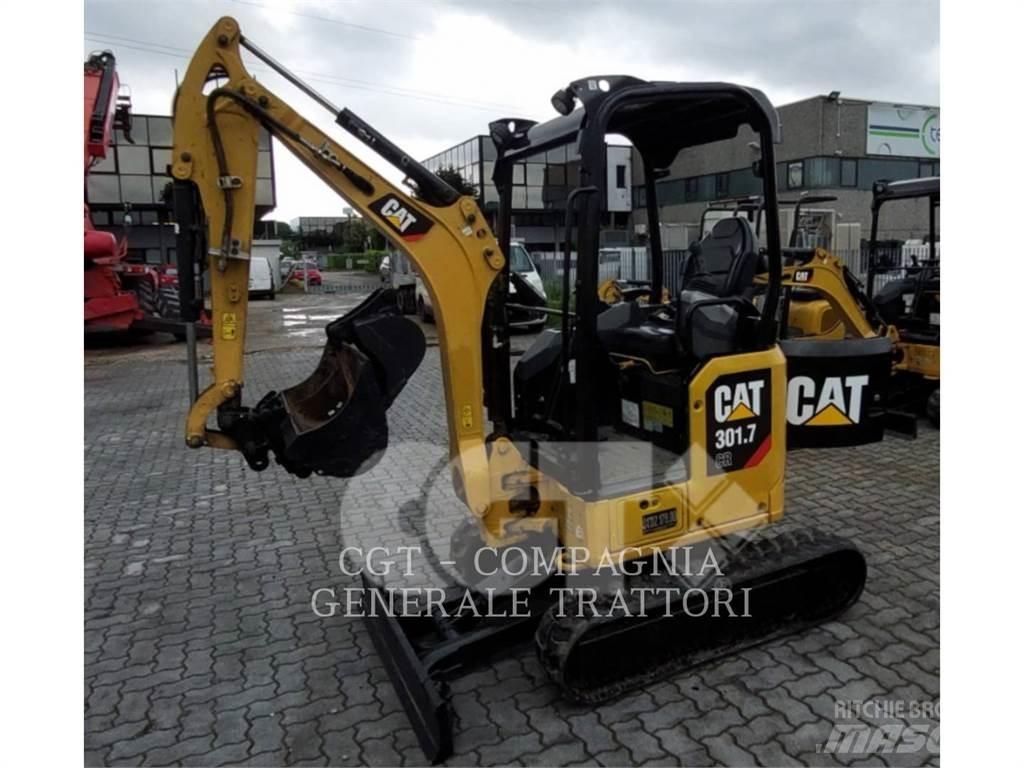 CAT 301.7 حفارات زحافة