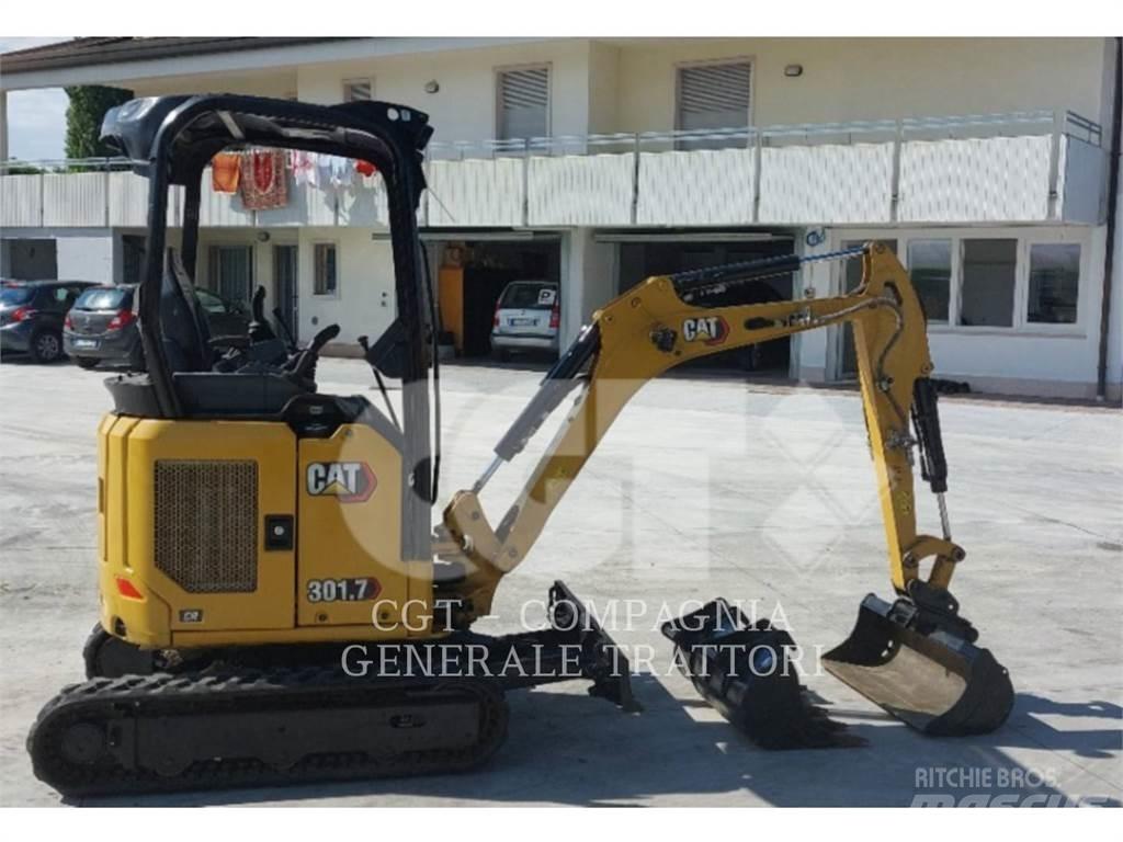 CAT 301.7 حفارات زحافة