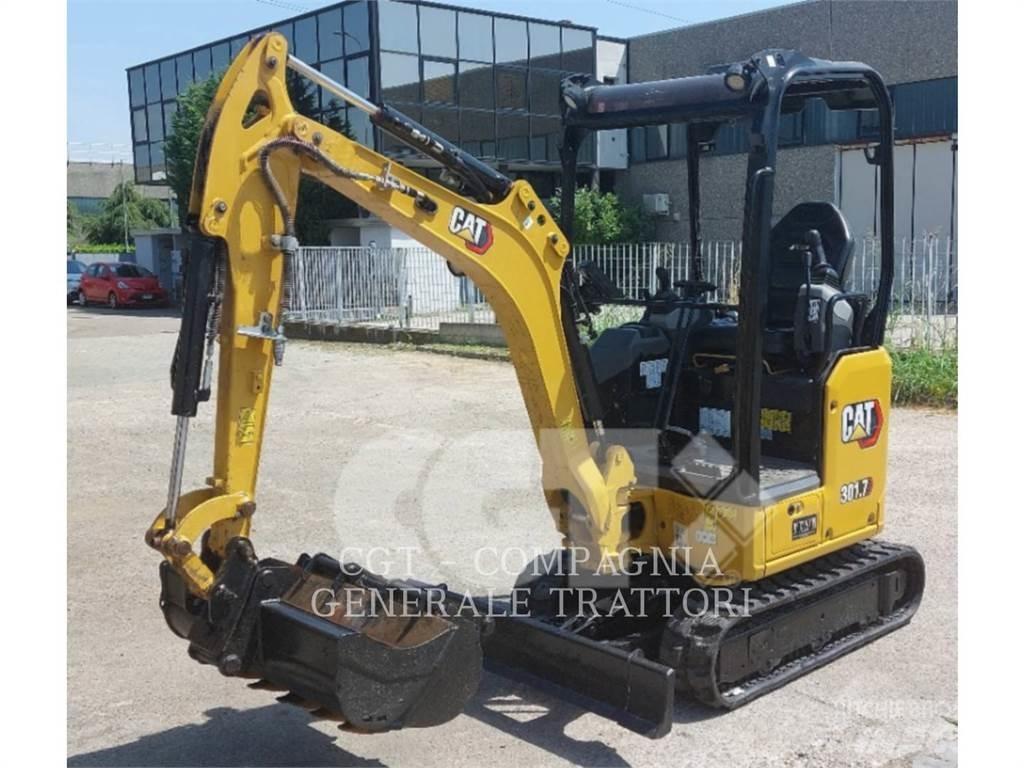 CAT 301.7 حفارات زحافة