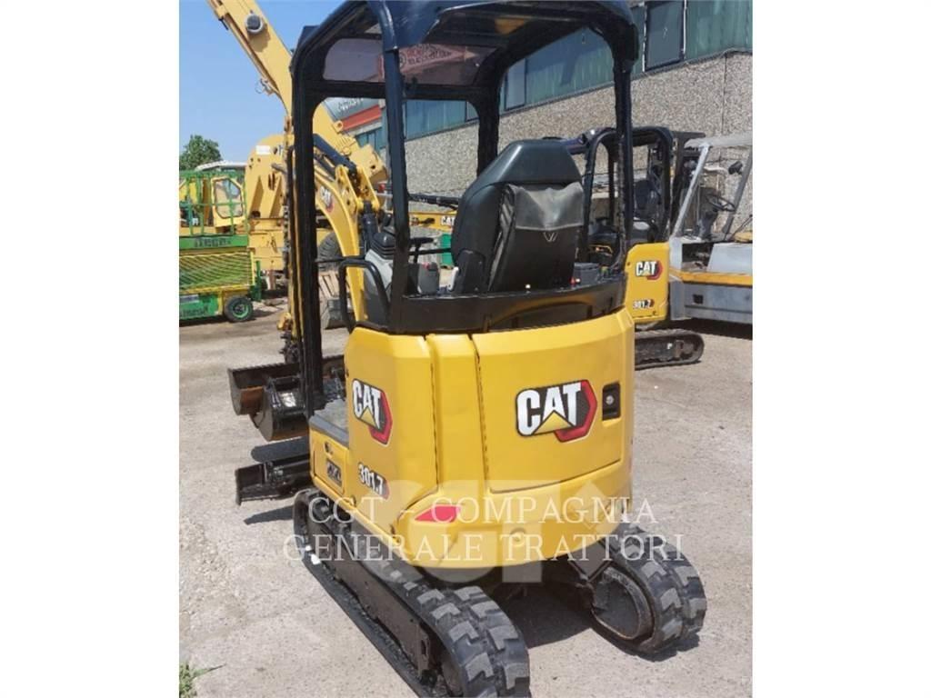 CAT 301.7 حفارات زحافة