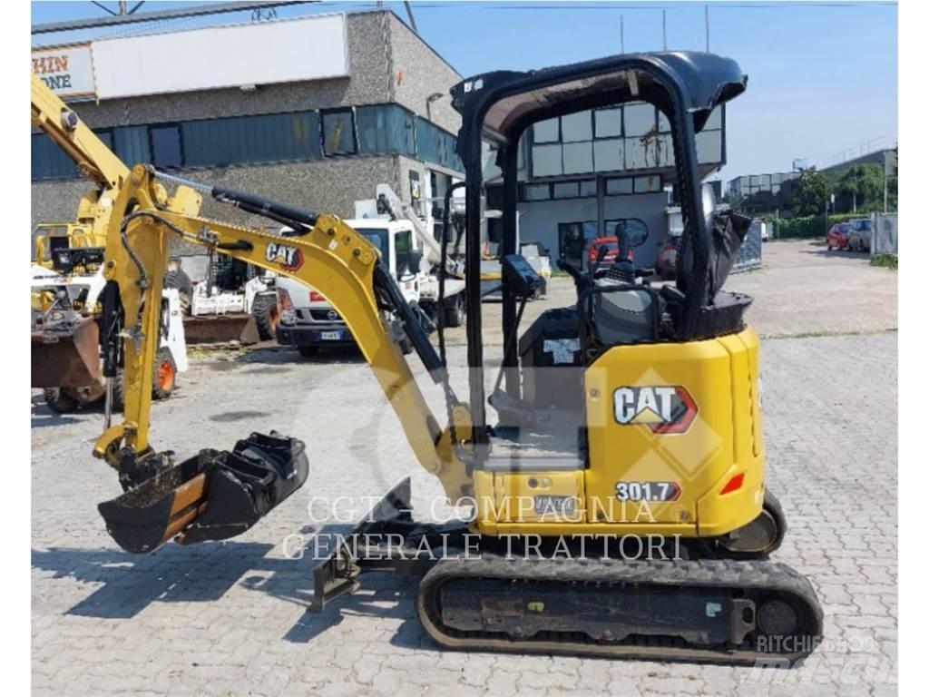 CAT 301.7 حفارات زحافة