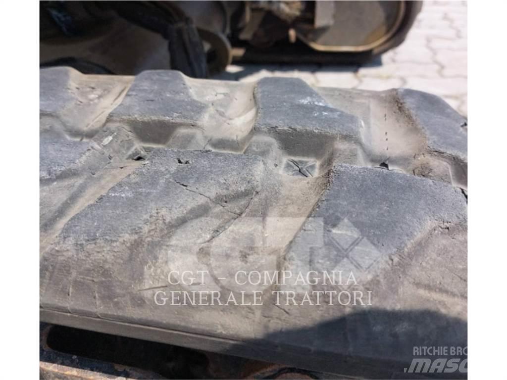 CAT 301.7 حفارات زحافة