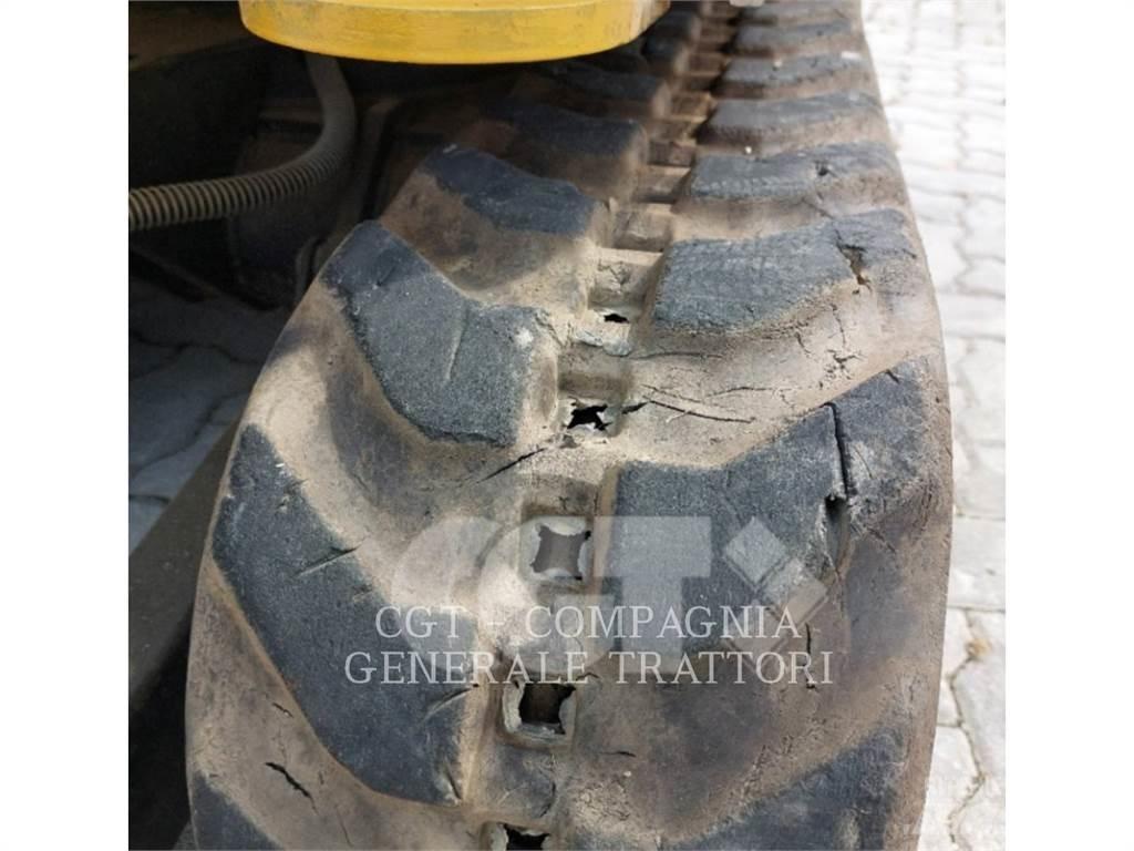 CAT 301.7 حفارات زحافة