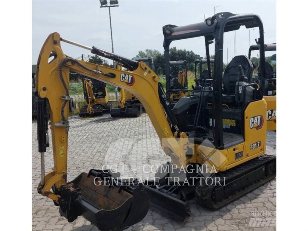 CAT 301.7 حفارات زحافة