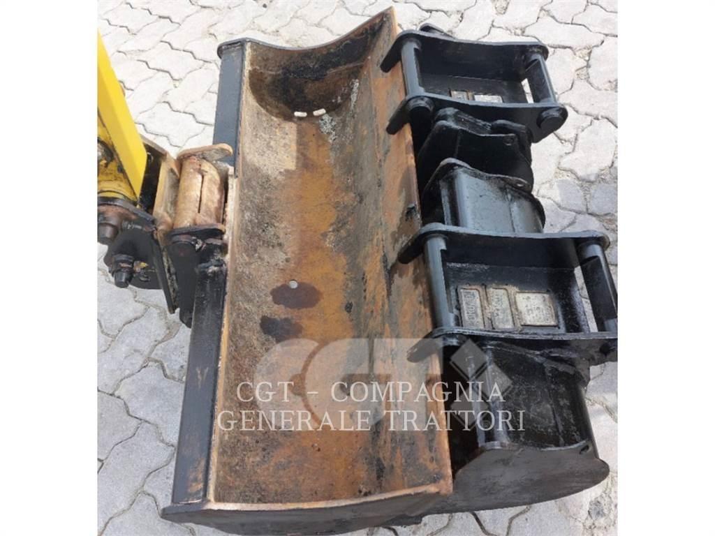 CAT 301.7 حفارات زحافة