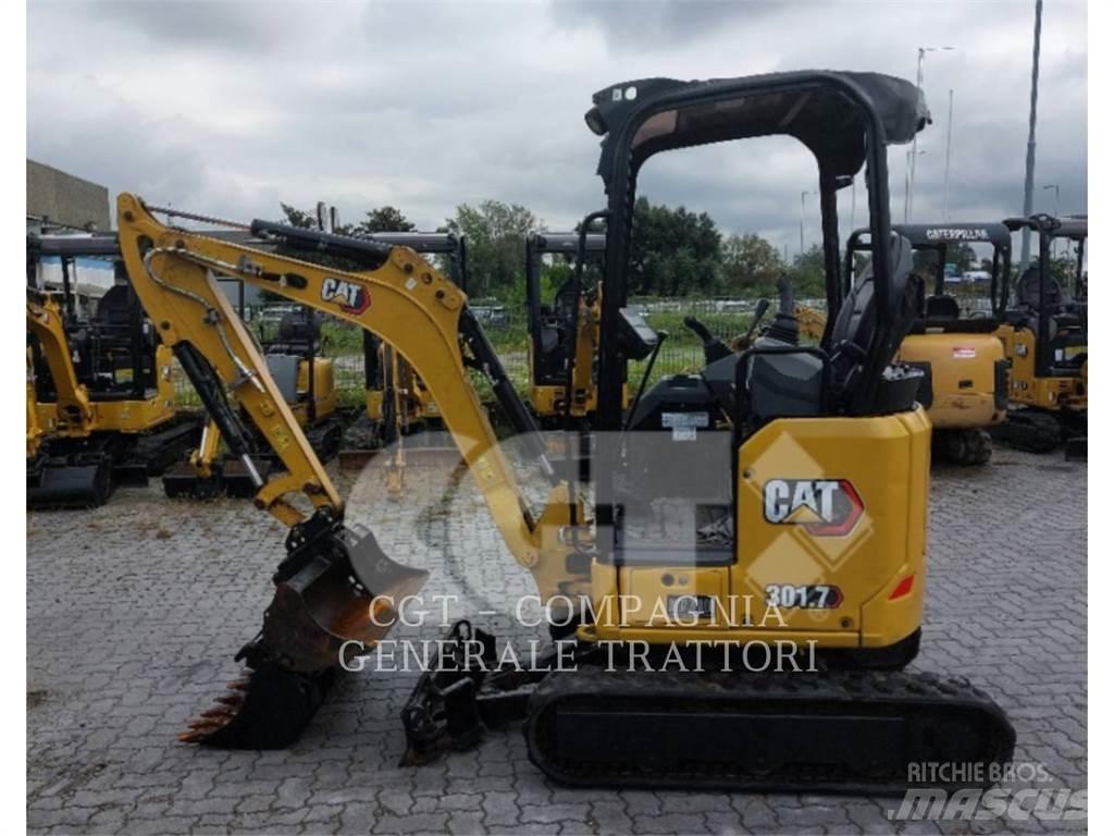 CAT 301.7 حفارات زحافة