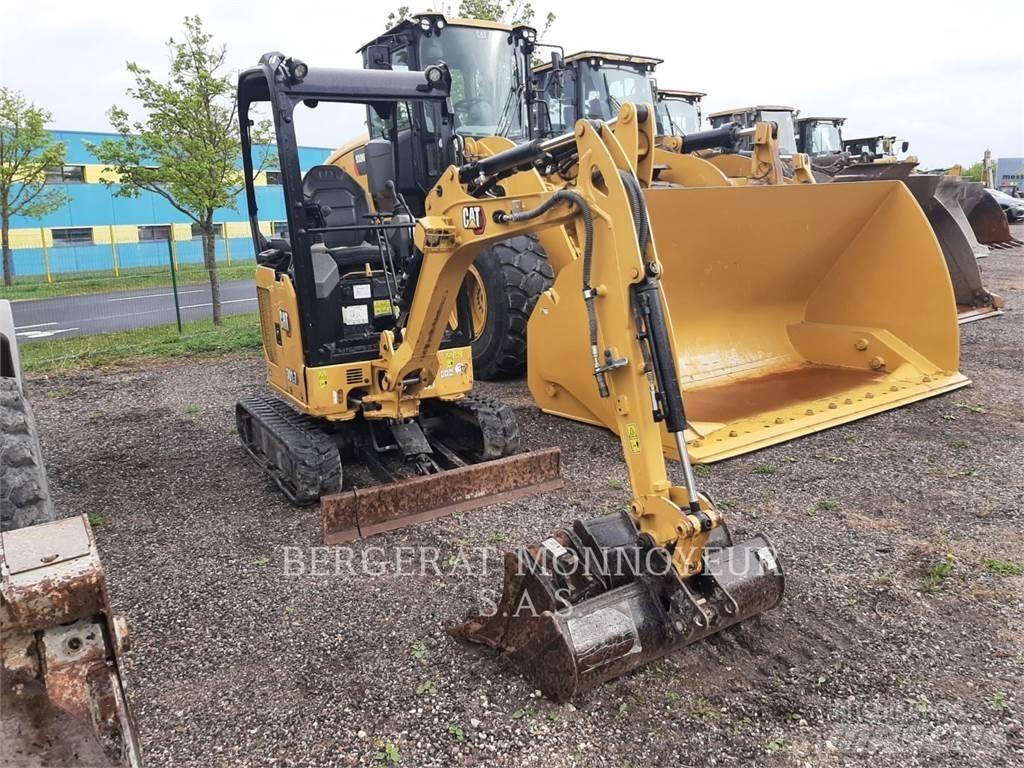 CAT 301.7 حفارات زحافة