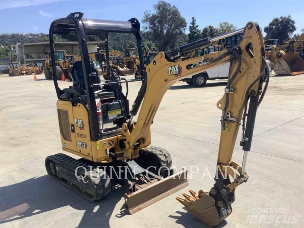 CAT 301.7 حفارات زحافة