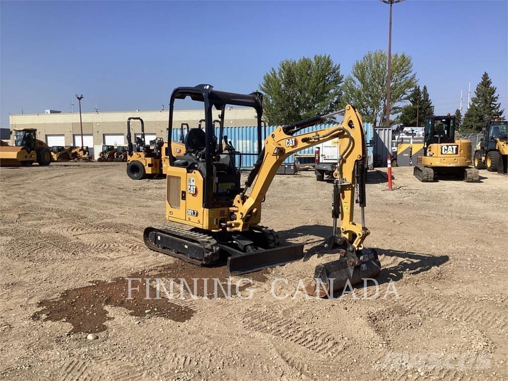 CAT 301.7 حفارات زحافة