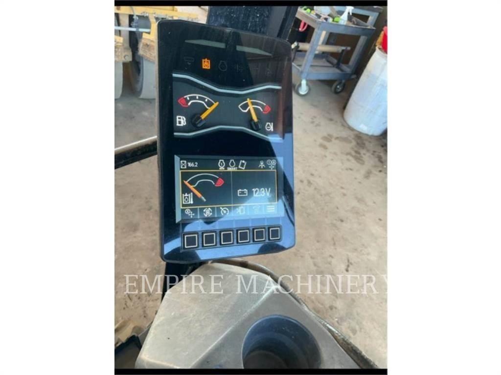 CAT 301.7-05 حفارات زحافة