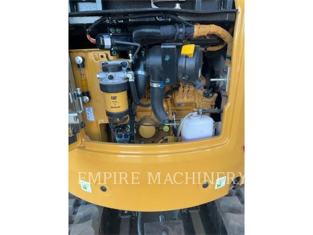 CAT 301.7-05 حفارات زحافة