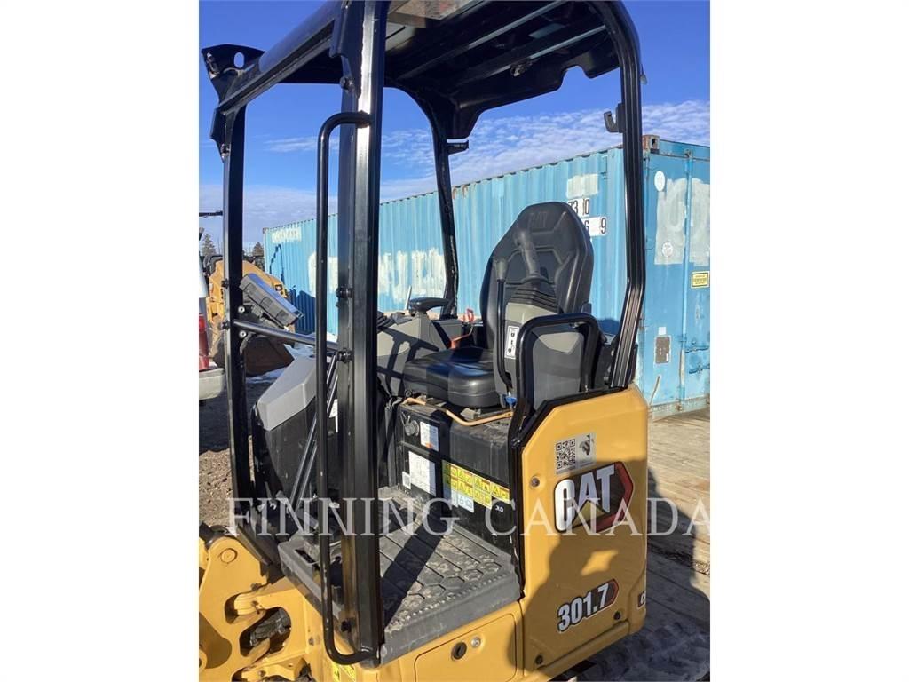 CAT 301.7-05 حفارات زحافة
