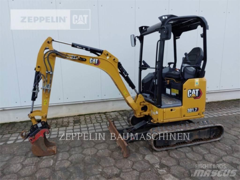 CAT 301.7-05A حفارات زحافة