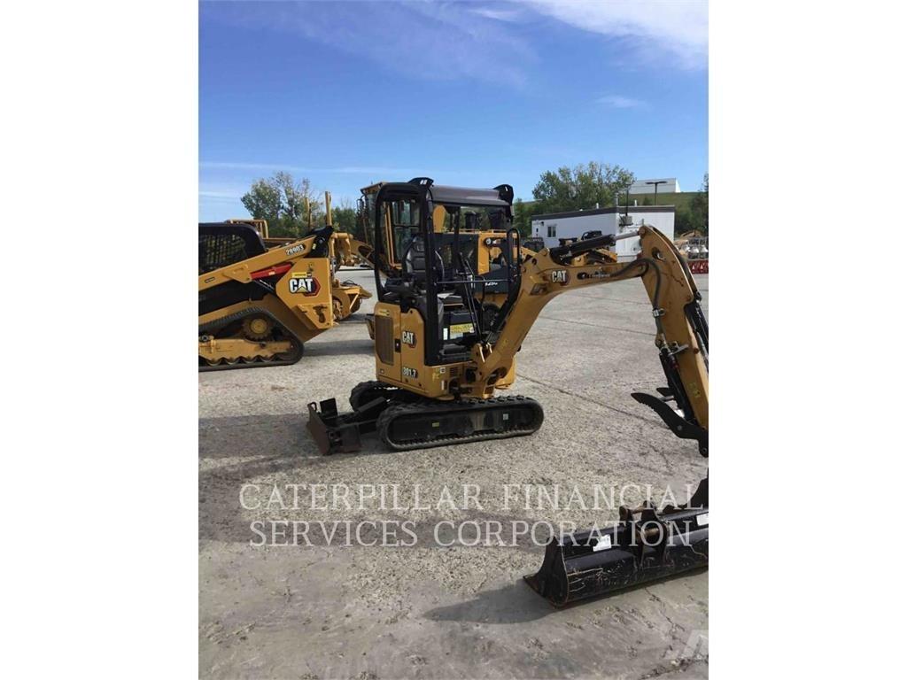 CAT 301.7 05A CR حفارات زحافة