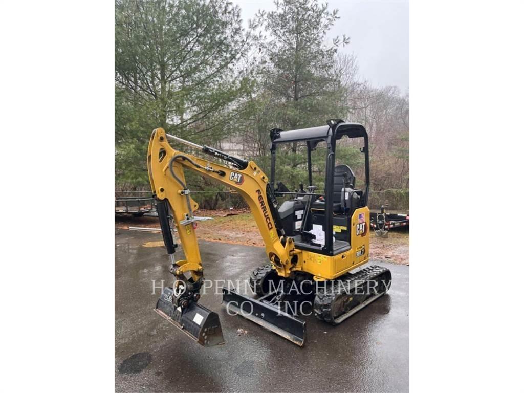 CAT 301.7-05CR حفارات زحافة