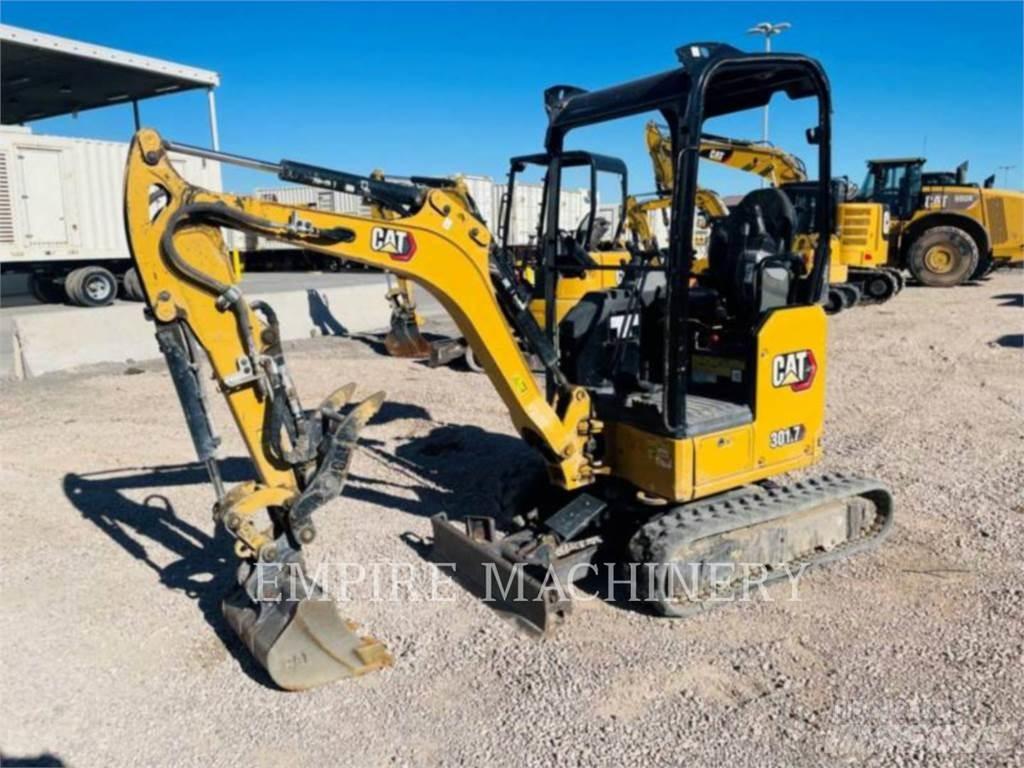 CAT 301.7-05CR حفارات زحافة