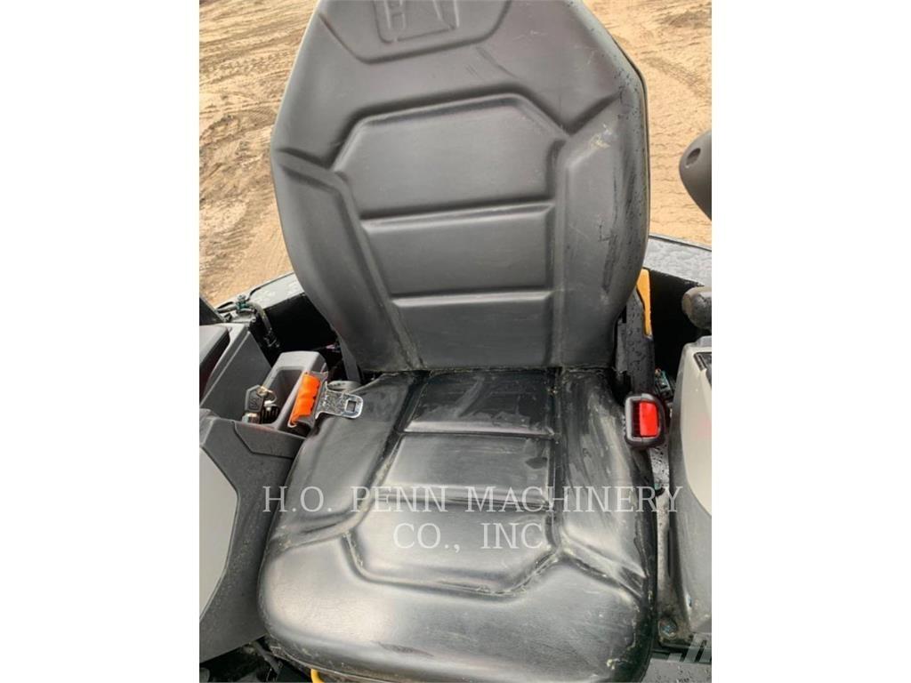 CAT 301.7-05CR حفارات زحافة