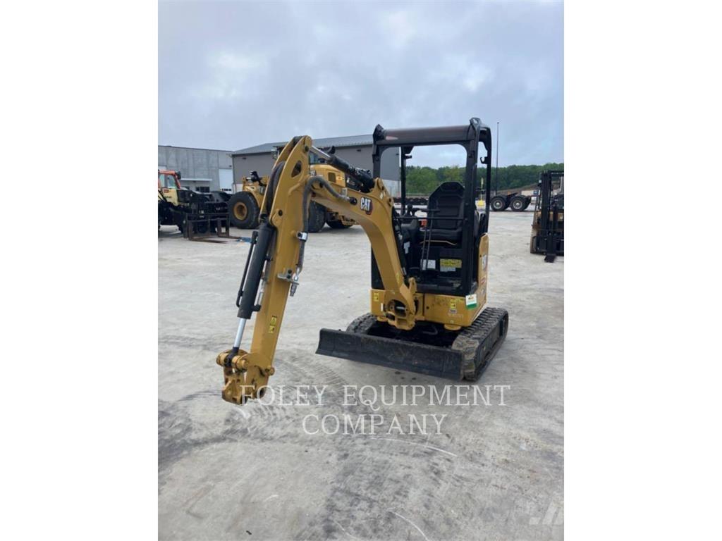 CAT 301.7-05LO حفارات زحافة