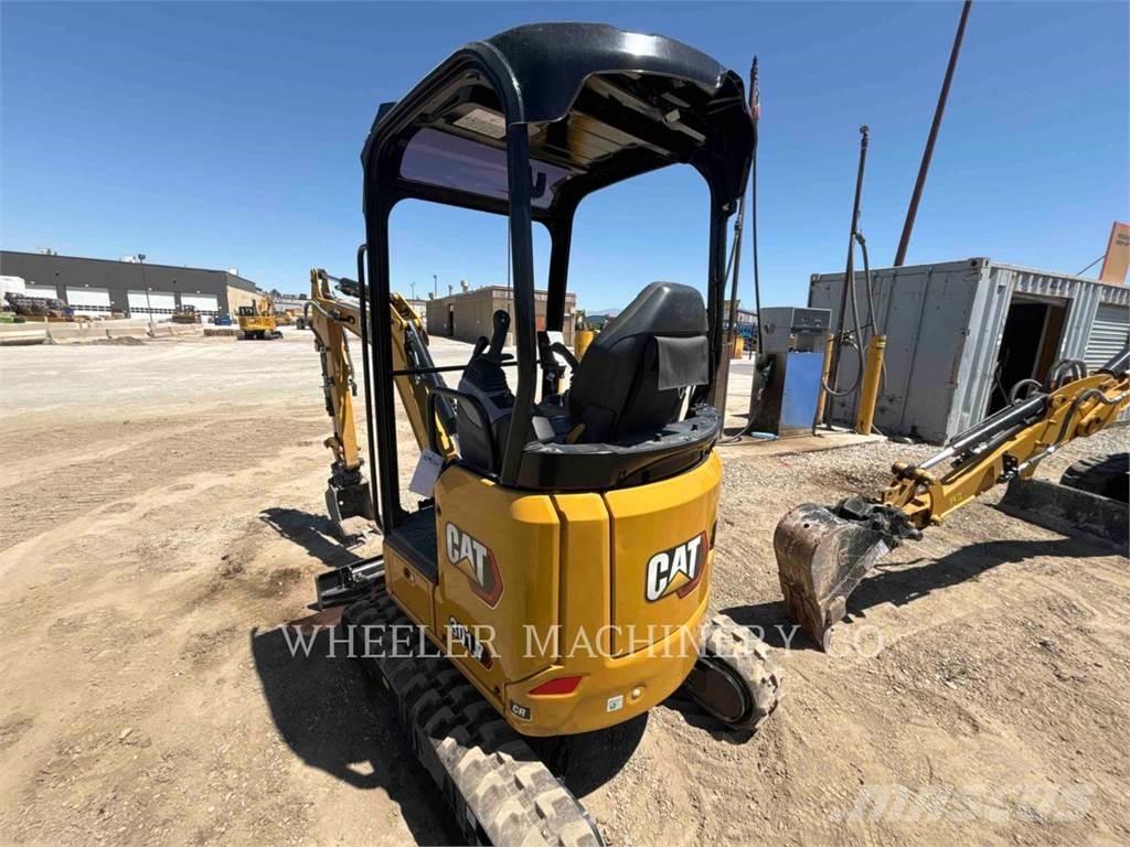 CAT 301.7 C1 حفارات زحافة