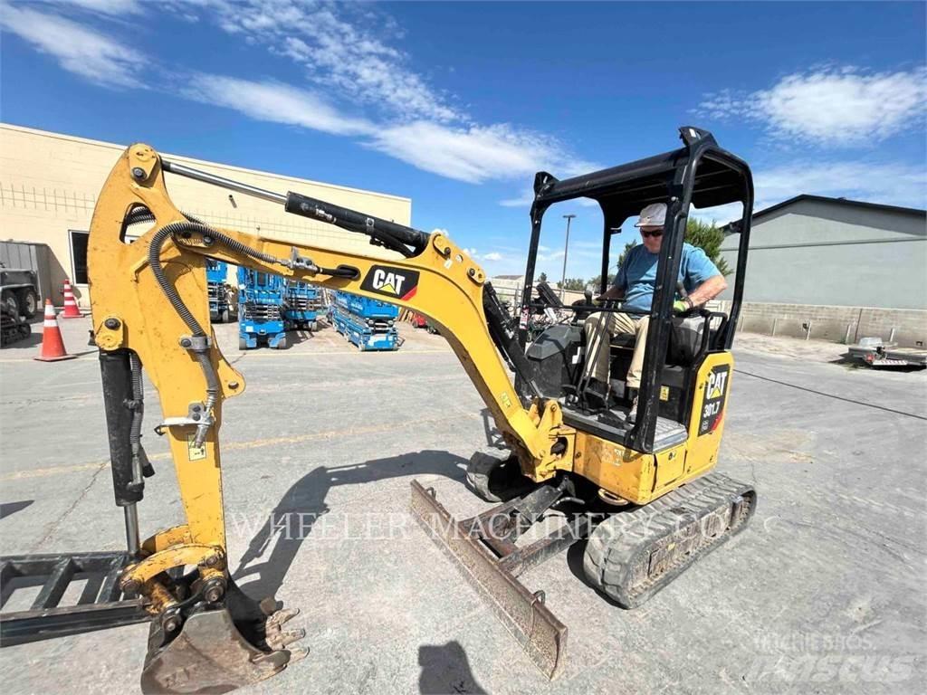 CAT 301.7 C1 حفارات زحافة