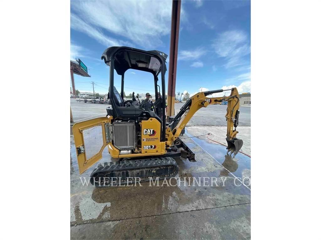 CAT 301.7 C1 حفارات زحافة