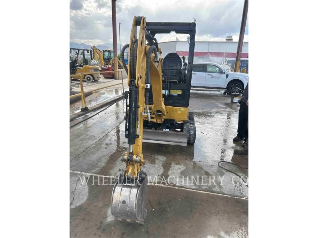 CAT 301.7 C1 حفارات زحافة