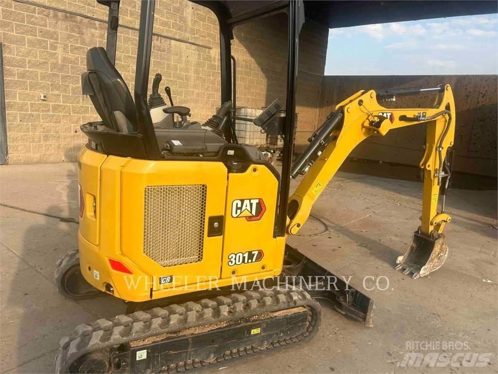CAT 301.7 C1 حفارات زحافة