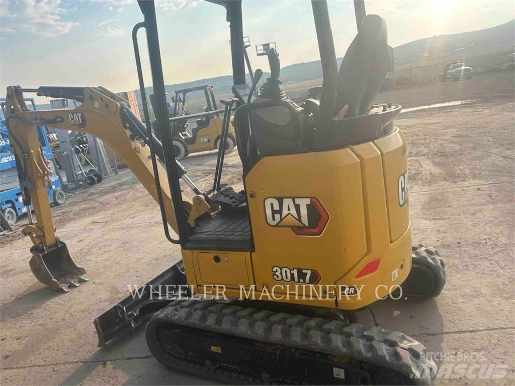 CAT 301.7 C1 حفارات زحافة