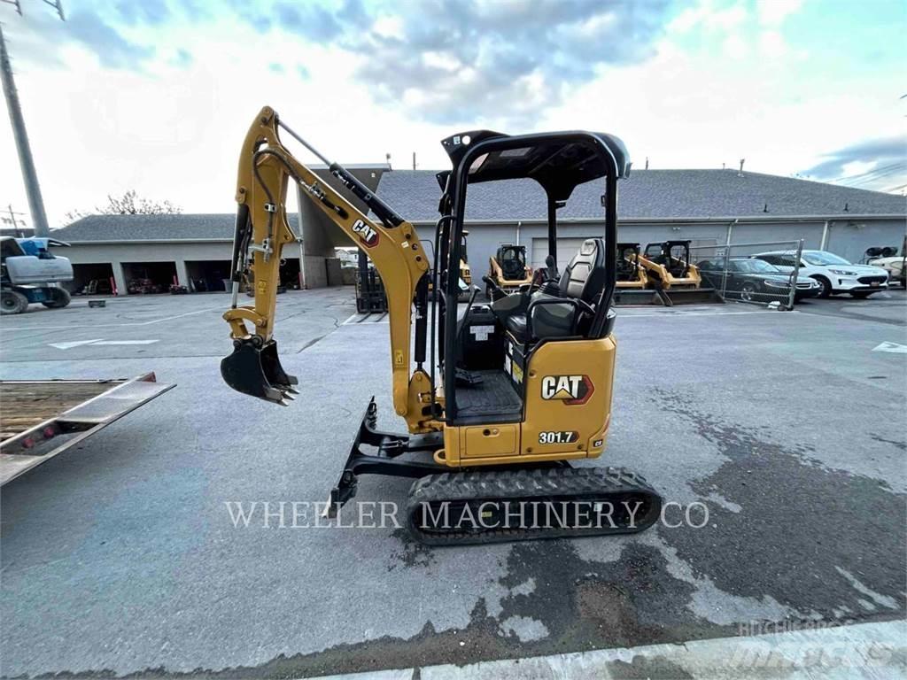 CAT 301.7 C1 حفارات زحافة