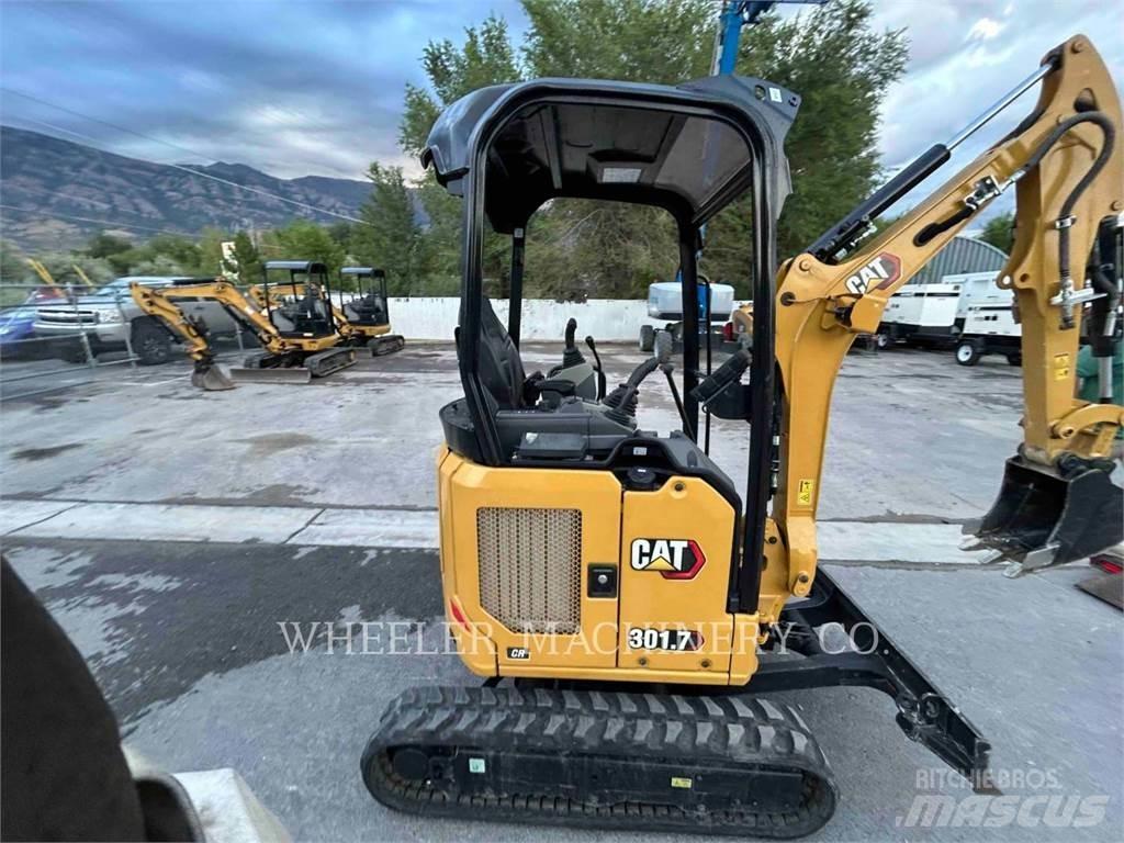 CAT 301.7 C1 حفارات زحافة